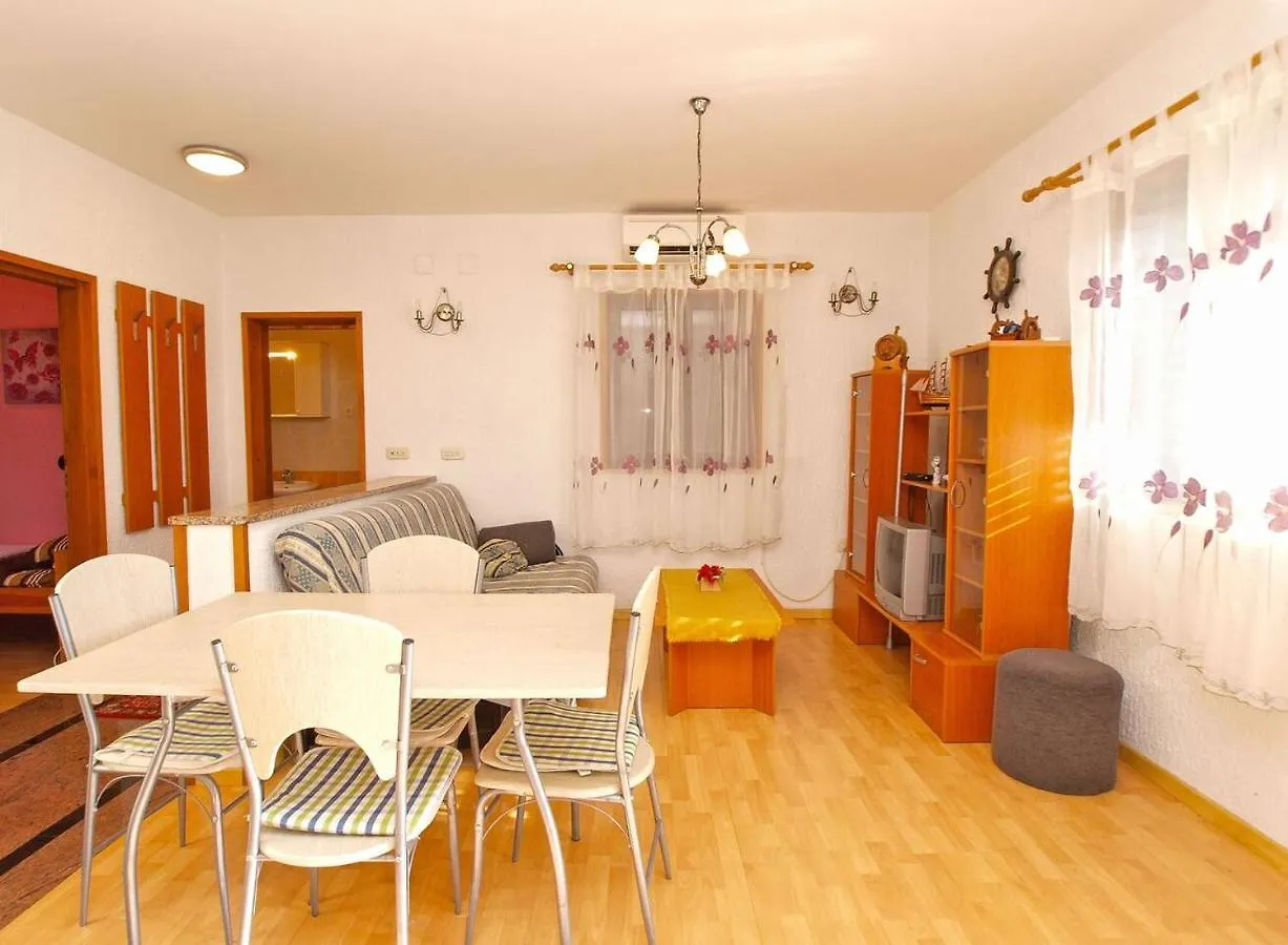 Alma Apartment location