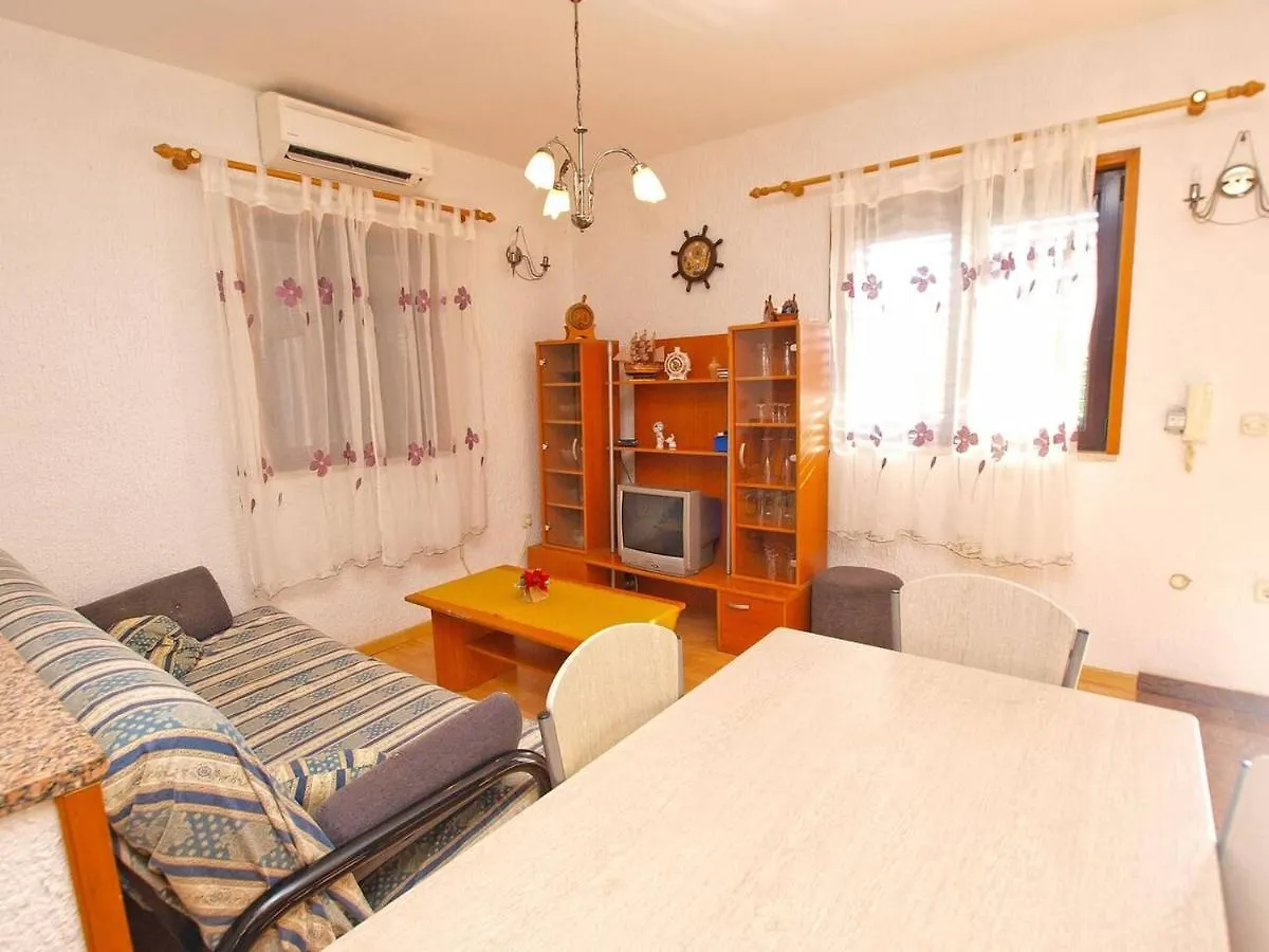 Alma Apartment Porec