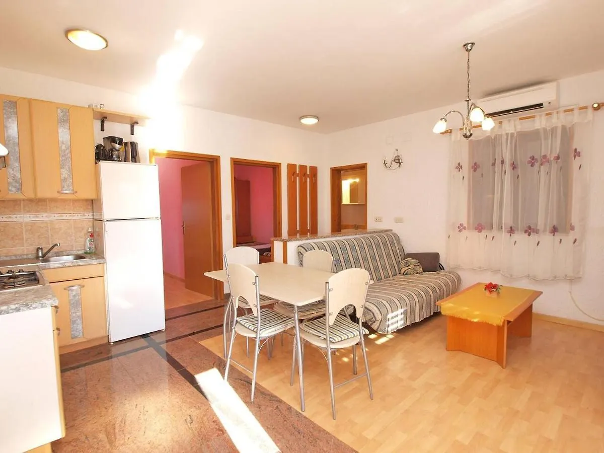 Alma Apartment Porec